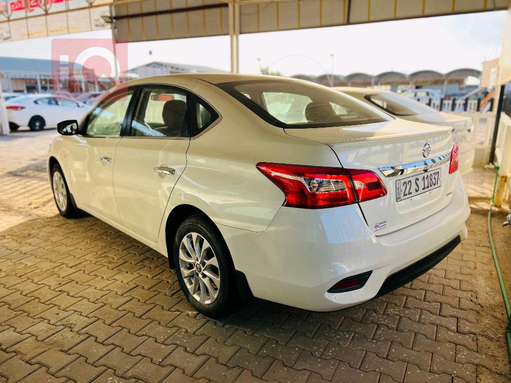 نيسان سنترا